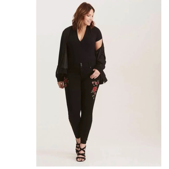 TORRID Jegging Super Stretch Floral Embroidery Size 10XT - Picture 5 of 15